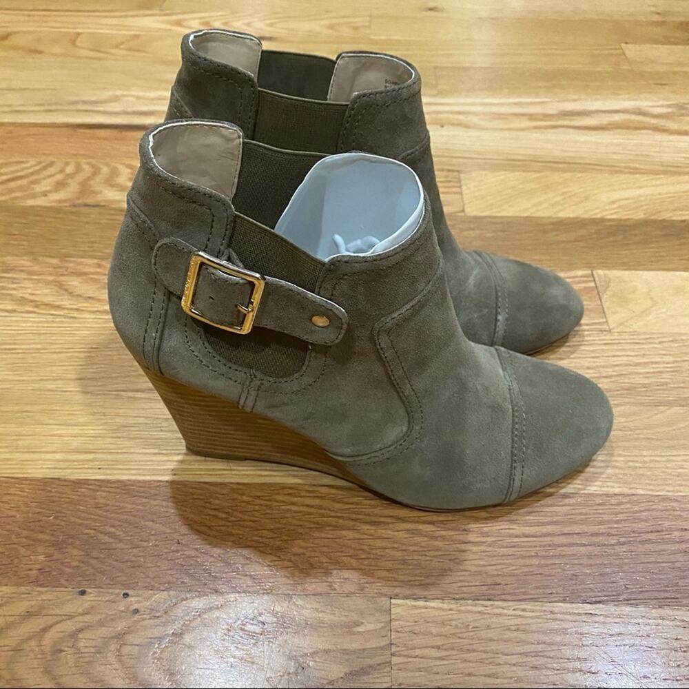 Sole Society Heather Wedge Booties Olive Green 9.5